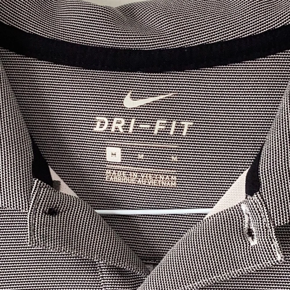 Nike dri-fit golf shirt size medium